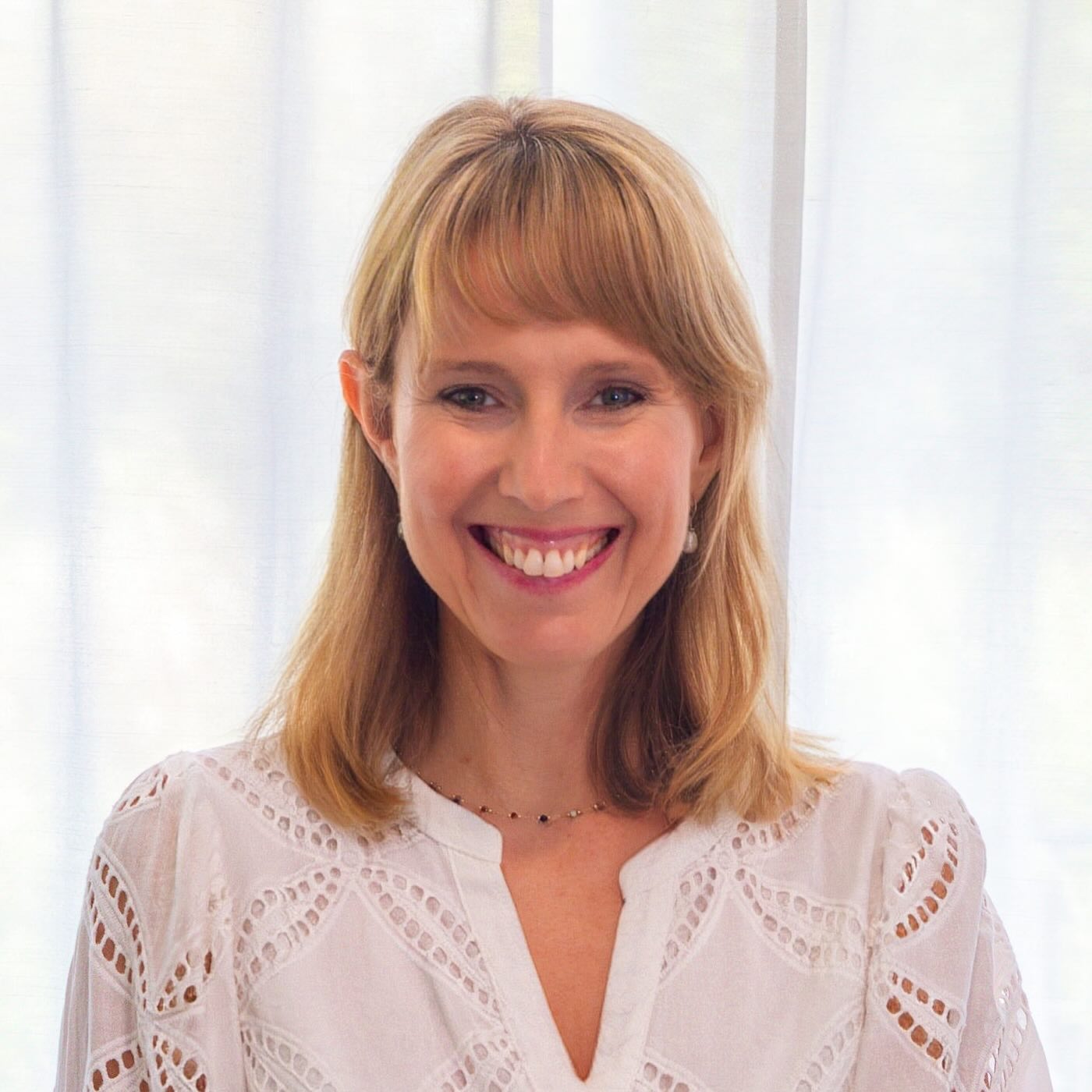 Nadine Groves Naturopath Naturopathic Nadine Groves with blonde hair